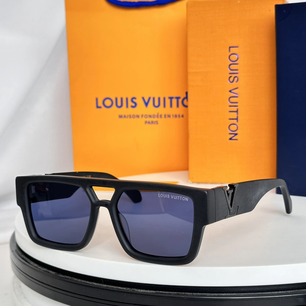 Louis Vuitton AAA Quality Sunglasses Comfortable 7873