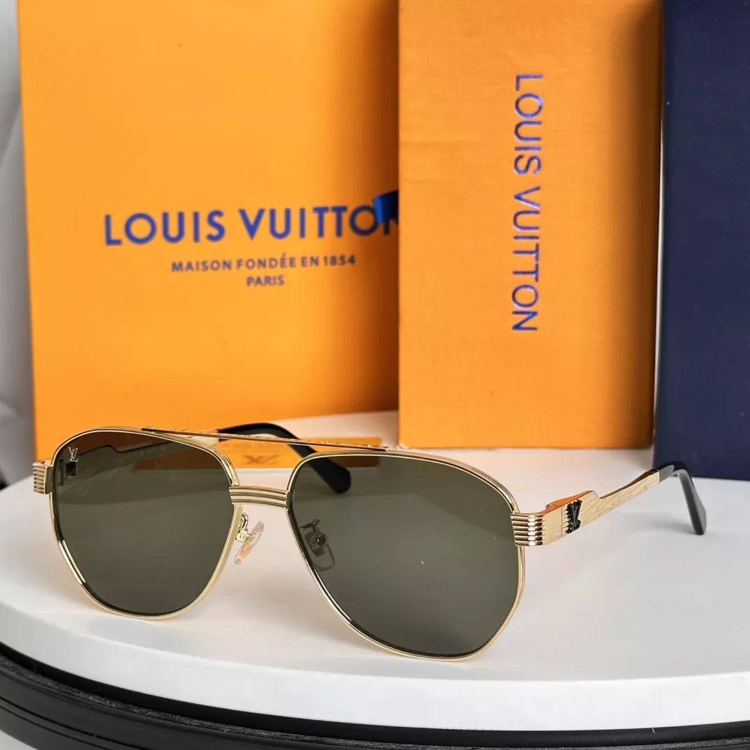 Louis Vuitton AAA Quality Sunglasses Comfortable 8047