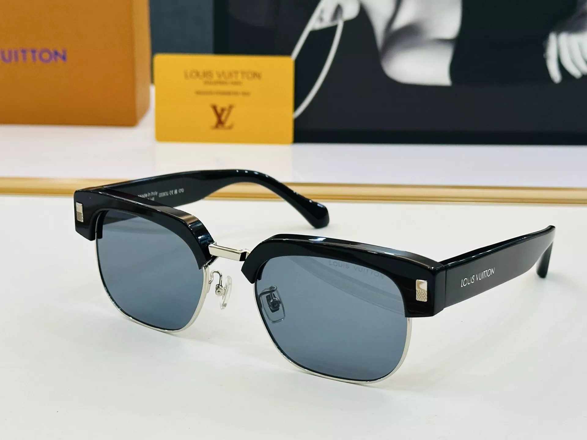 Louis Vuitton AAA Quality Sunglasses Comfortable 9711
