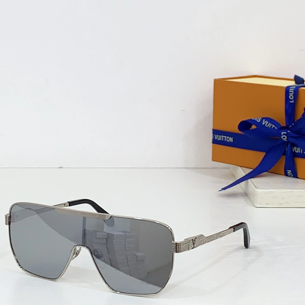 Louis Vuitton AAA Quality Sunglasses Cozy 2859