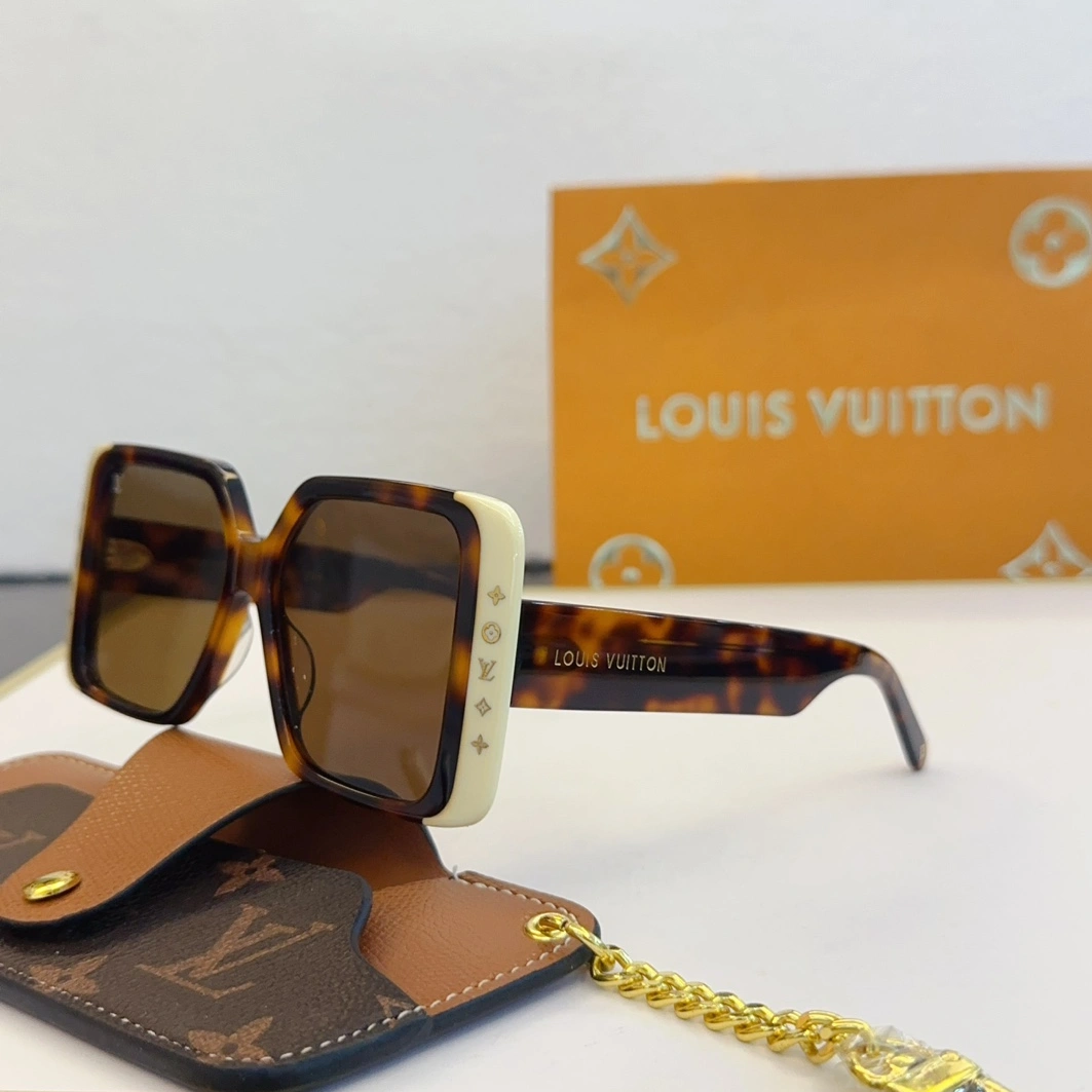 Louis Vuitton AAA Quality Sunglasses Durable 2519