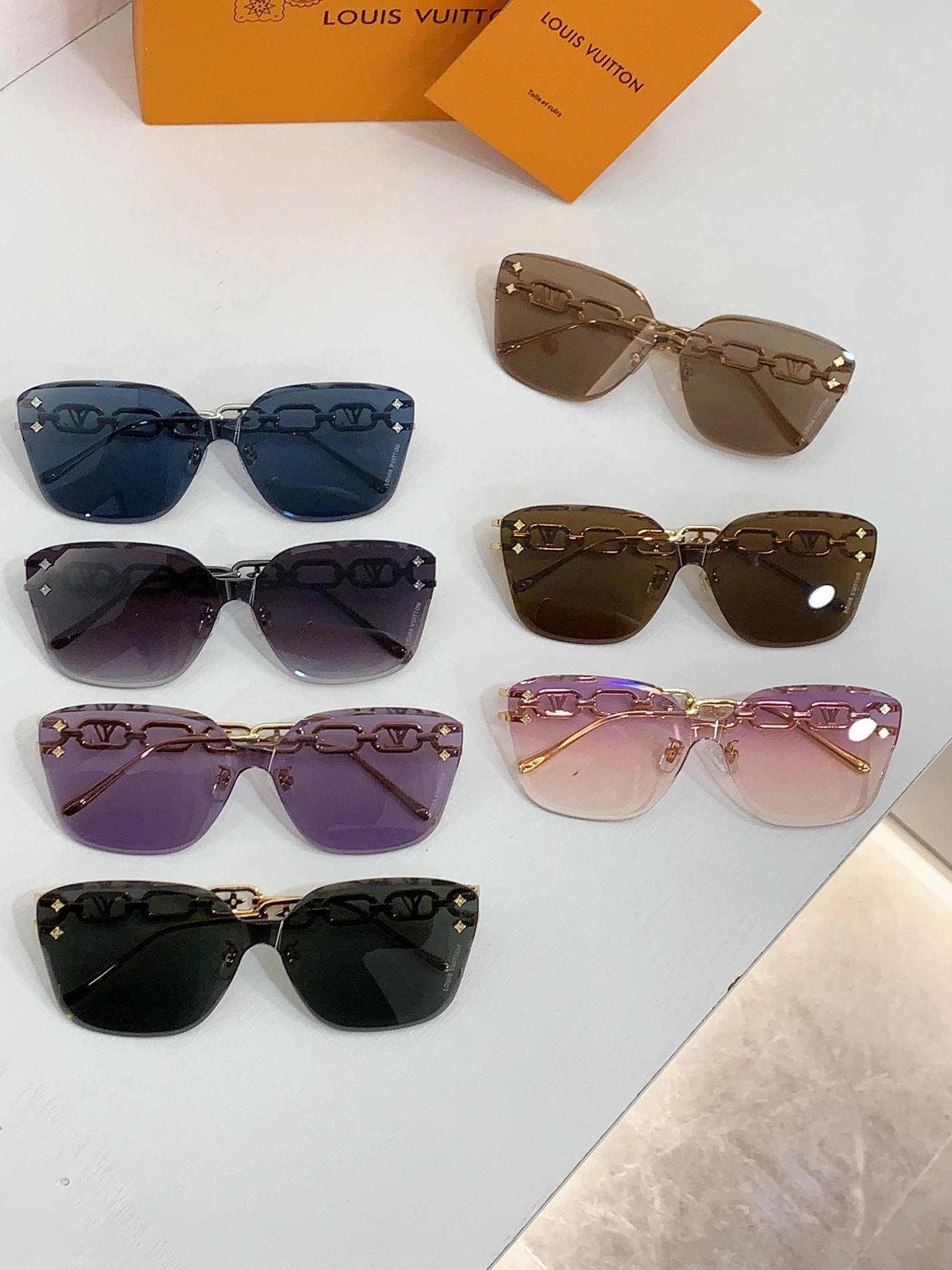 Louis Vuitton AAA Quality Sunglasses Durable 4467