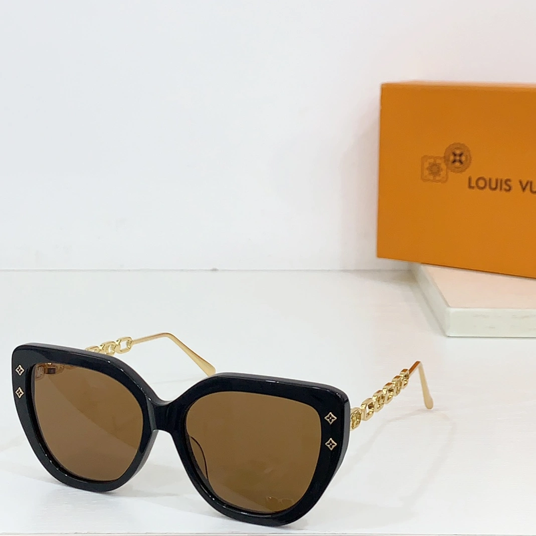 Louis Vuitton AAA Quality Sunglasses EasyMatch 5917