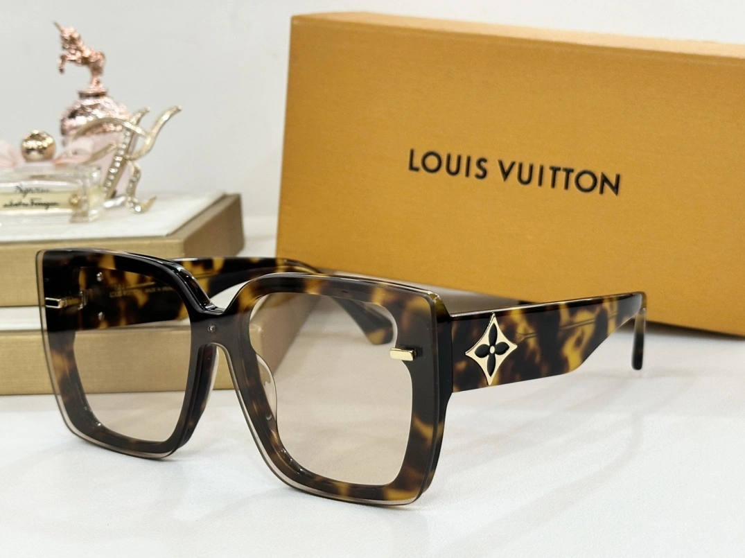 Louis Vuitton AAA Quality Sunglasses Efficient 5973