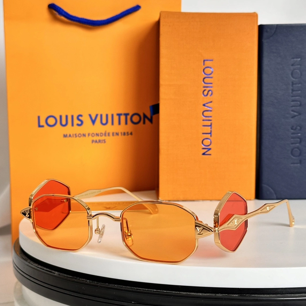 Louis Vuitton AAA Quality Sunglasses Efficient 990