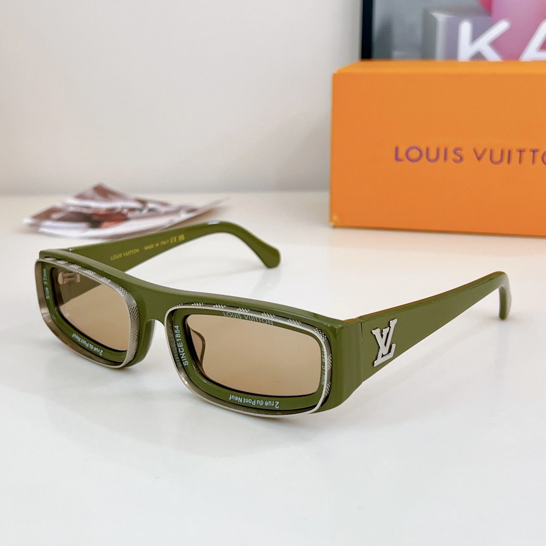 Louis Vuitton AAA Quality Sunglasses Functional 1320
