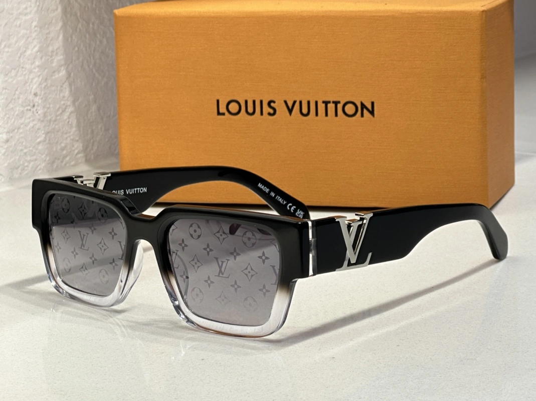 Louis Vuitton AAA Quality Sunglasses Functional 1377