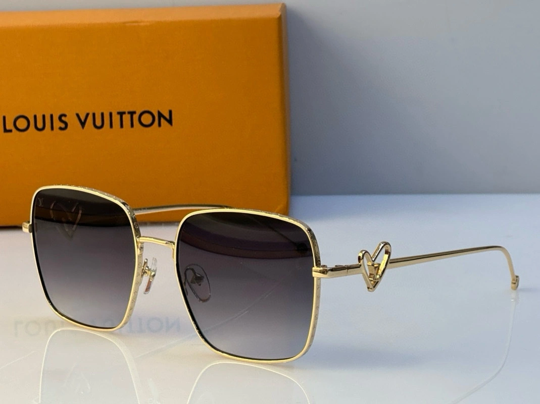 Louis Vuitton AAA Quality Sunglasses Functional 1587