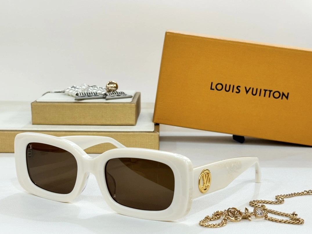 Louis Vuitton AAA Quality Sunglasses HighQuality 1014