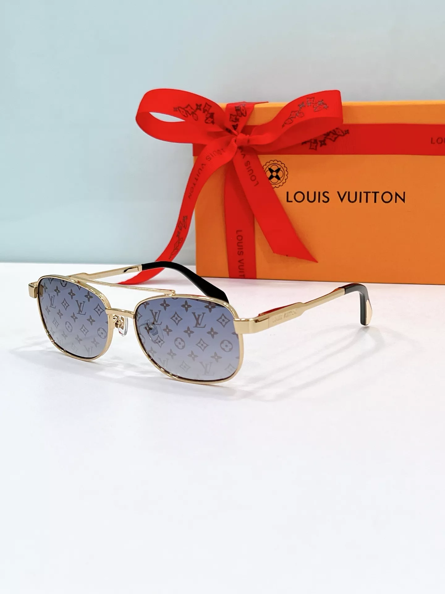 Louis Vuitton AAA Quality Sunglasses HighQuality 3704