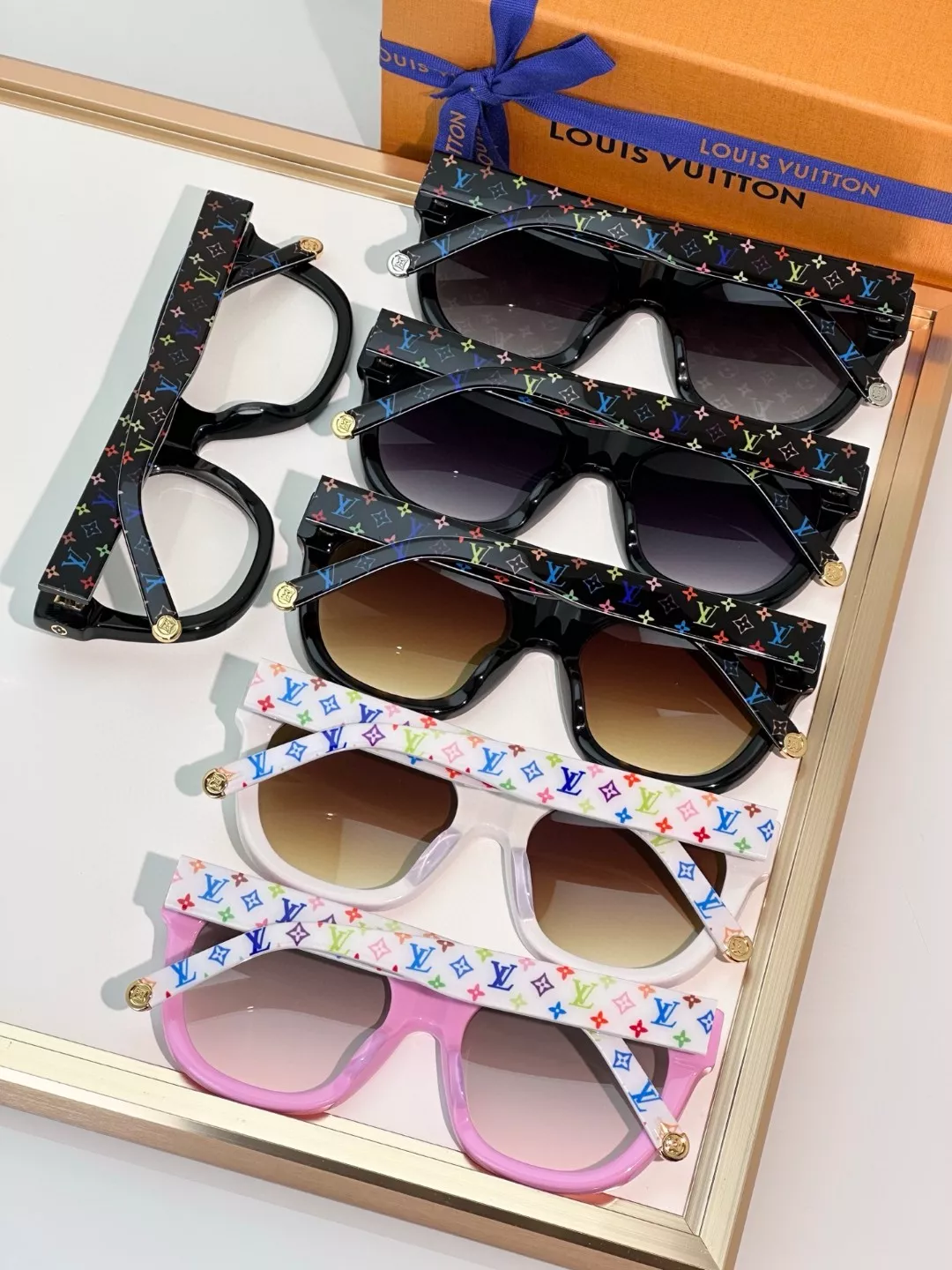 Louis Vuitton AAA Quality Sunglasses Lightweight 2123