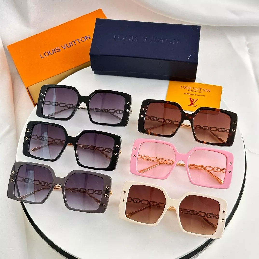 Louis Vuitton AAA Quality Sunglasses Minimalist 7716