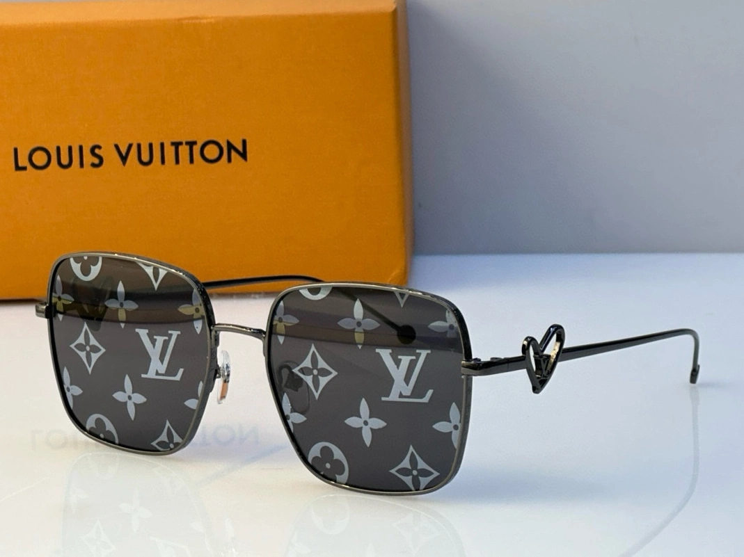 Louis Vuitton AAA Quality Sunglasses ModernLook 5905