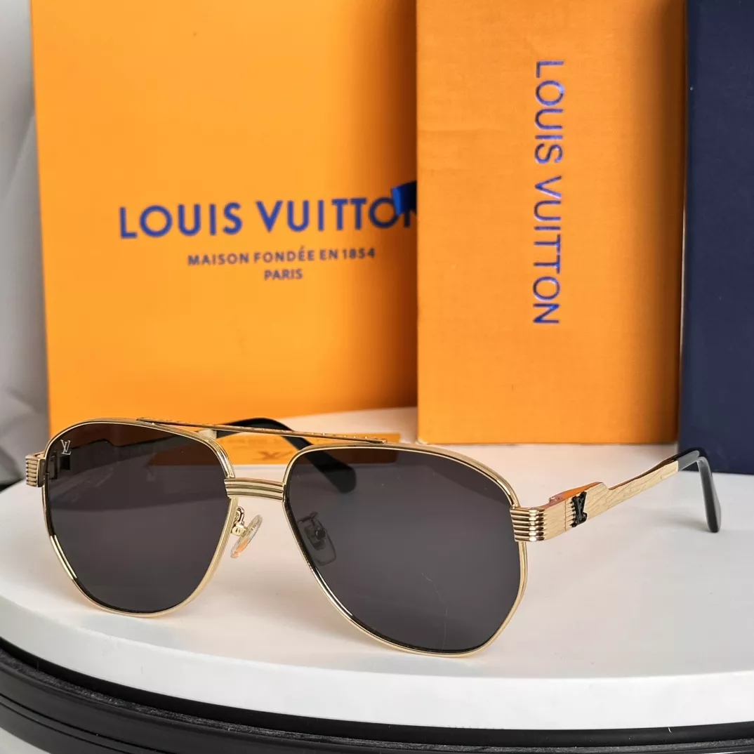 Louis Vuitton AAA Quality Sunglasses Sleek 4100
