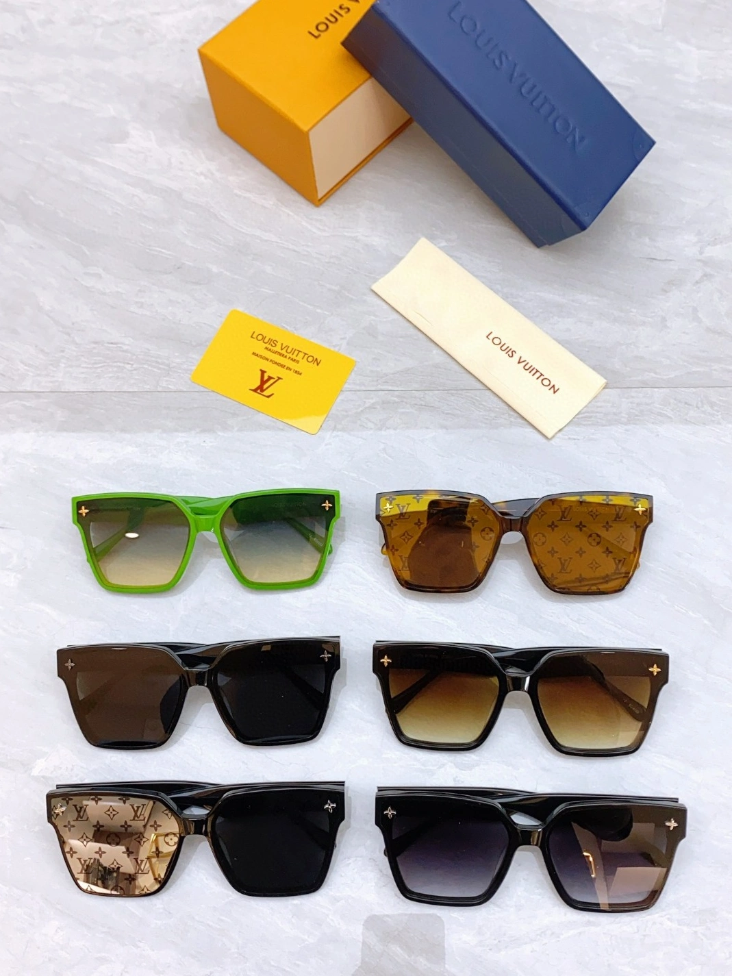 Louis Vuitton AAA Quality Sunglasses Soft 726