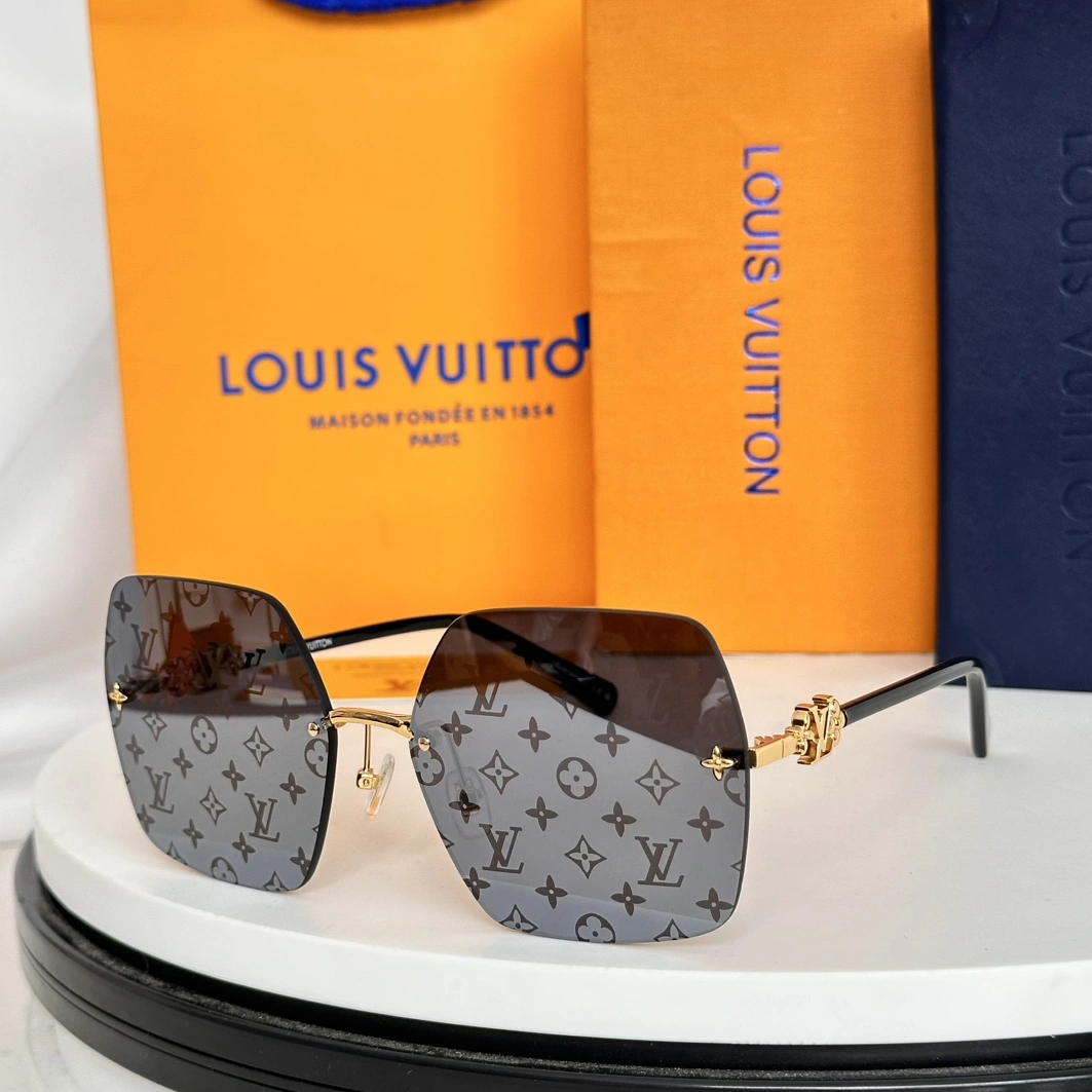 Louis Vuitton AAA Quality Sunglasses Sophisticated 3904