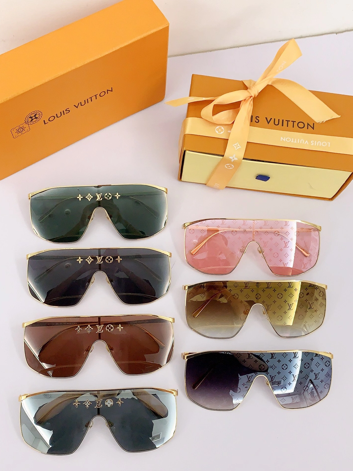 Louis Vuitton AAA Quality Sunglasses StreetReady 3907