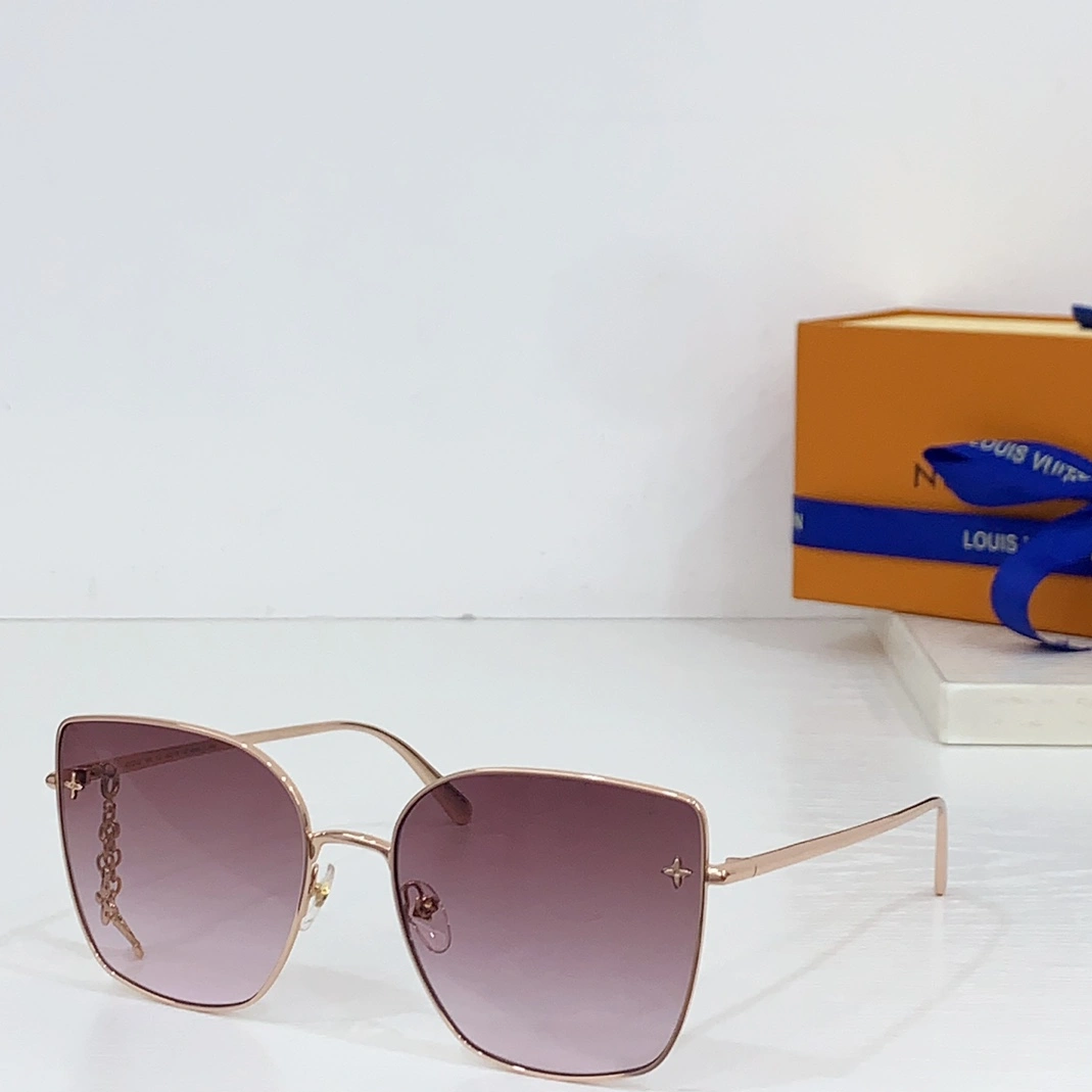 Louis Vuitton AAA Quality Sunglasses StreetReady 6688