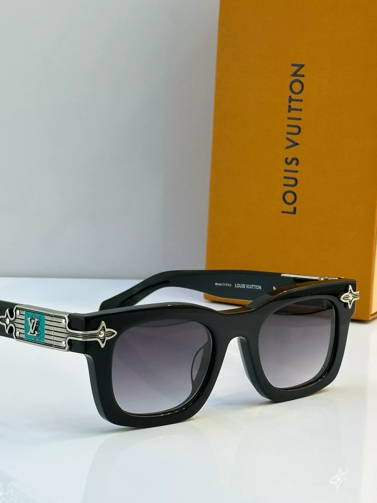 Louis Vuitton AAA Quality Sunglasses TopPick 1009