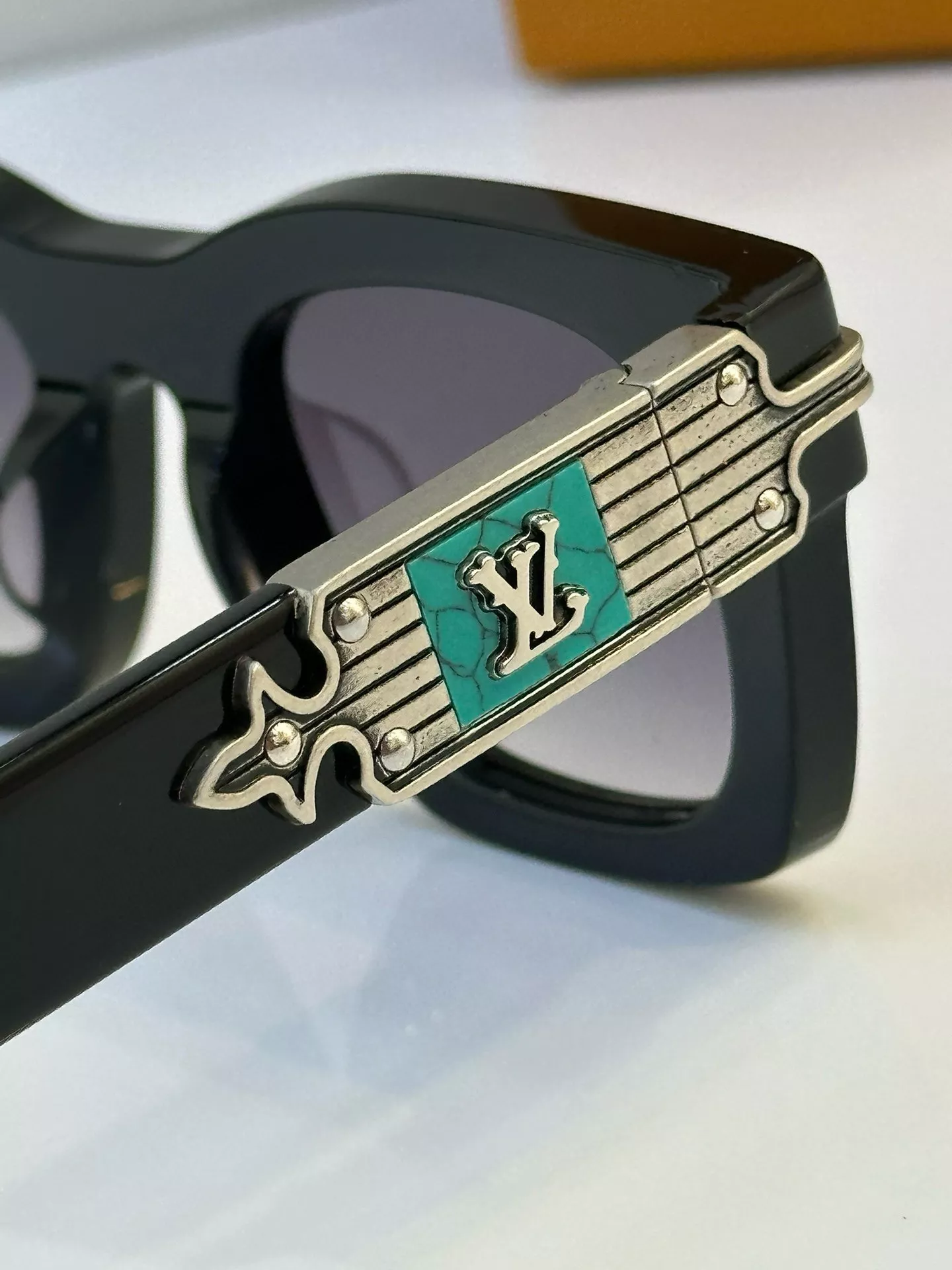 Louis Vuitton AAA Quality Sunglasses TopPick 1009