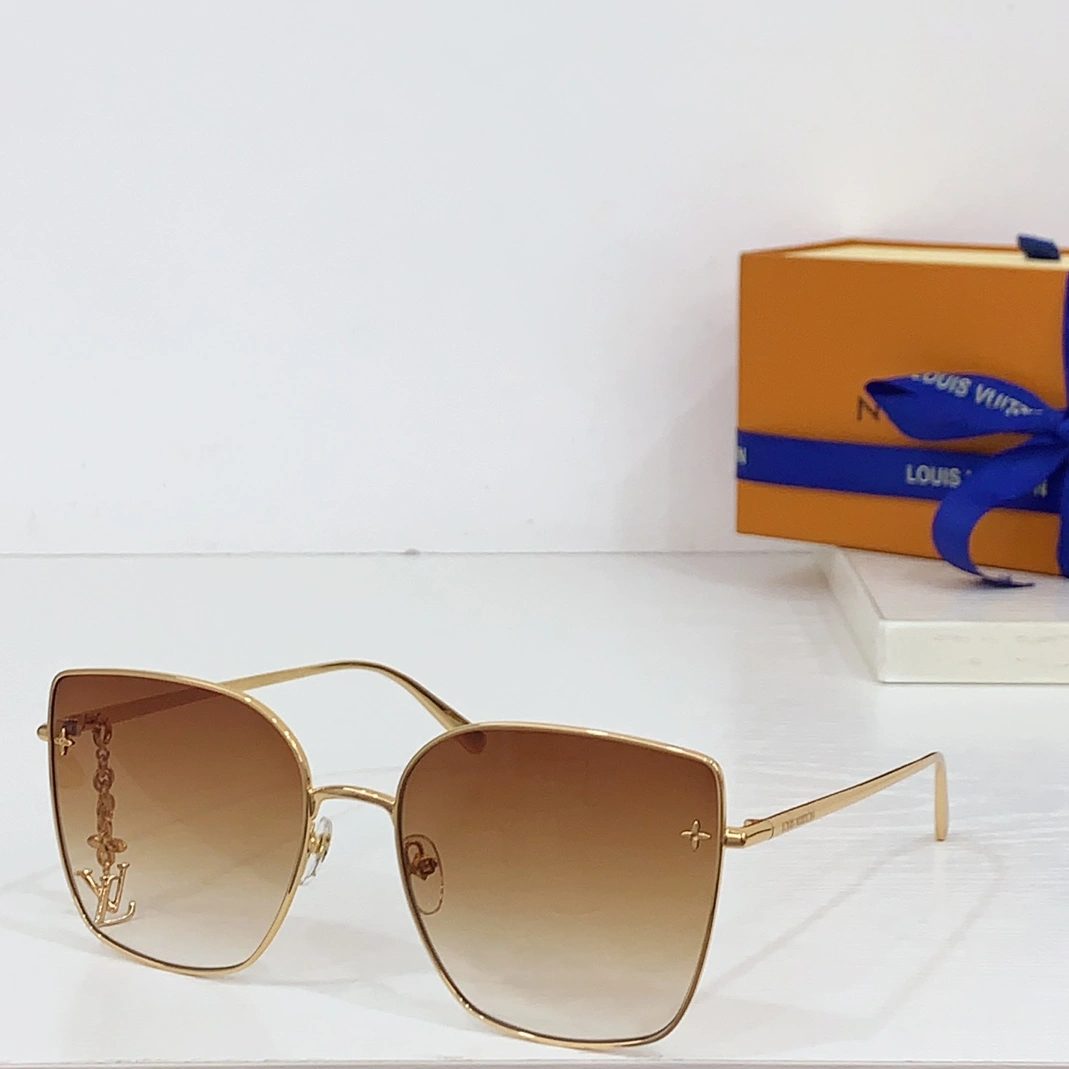 Louis Vuitton AAA Quality Sunglasses Trendy 108