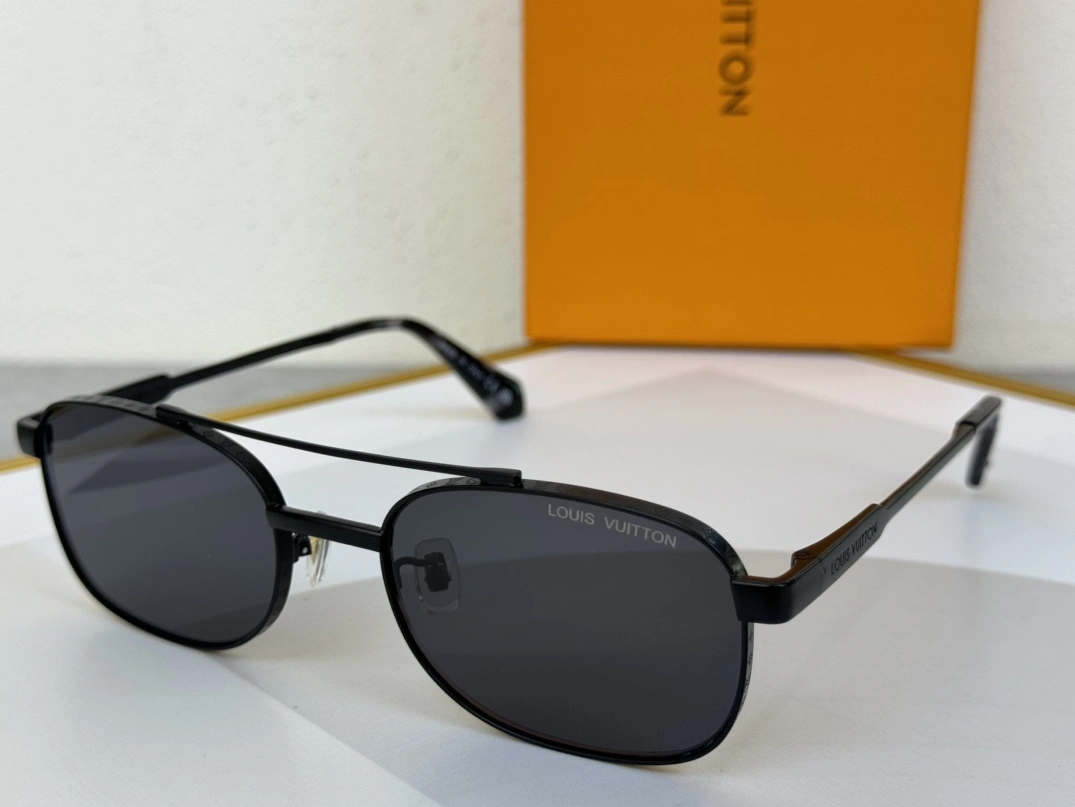 Louis Vuitton AAA Quality Sunglasses Unique 6268