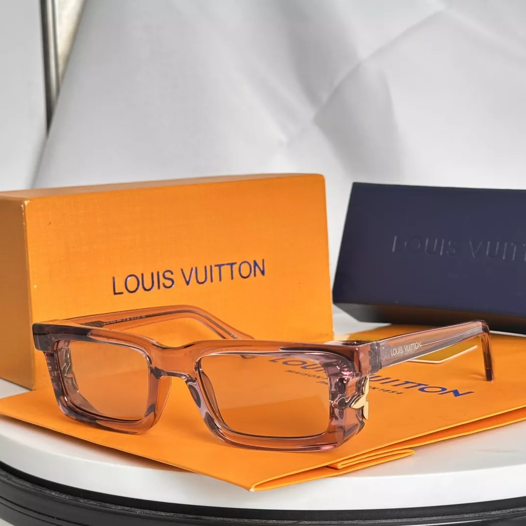 Louis Vuitton AAA Quality Sunglasses Unique 8086