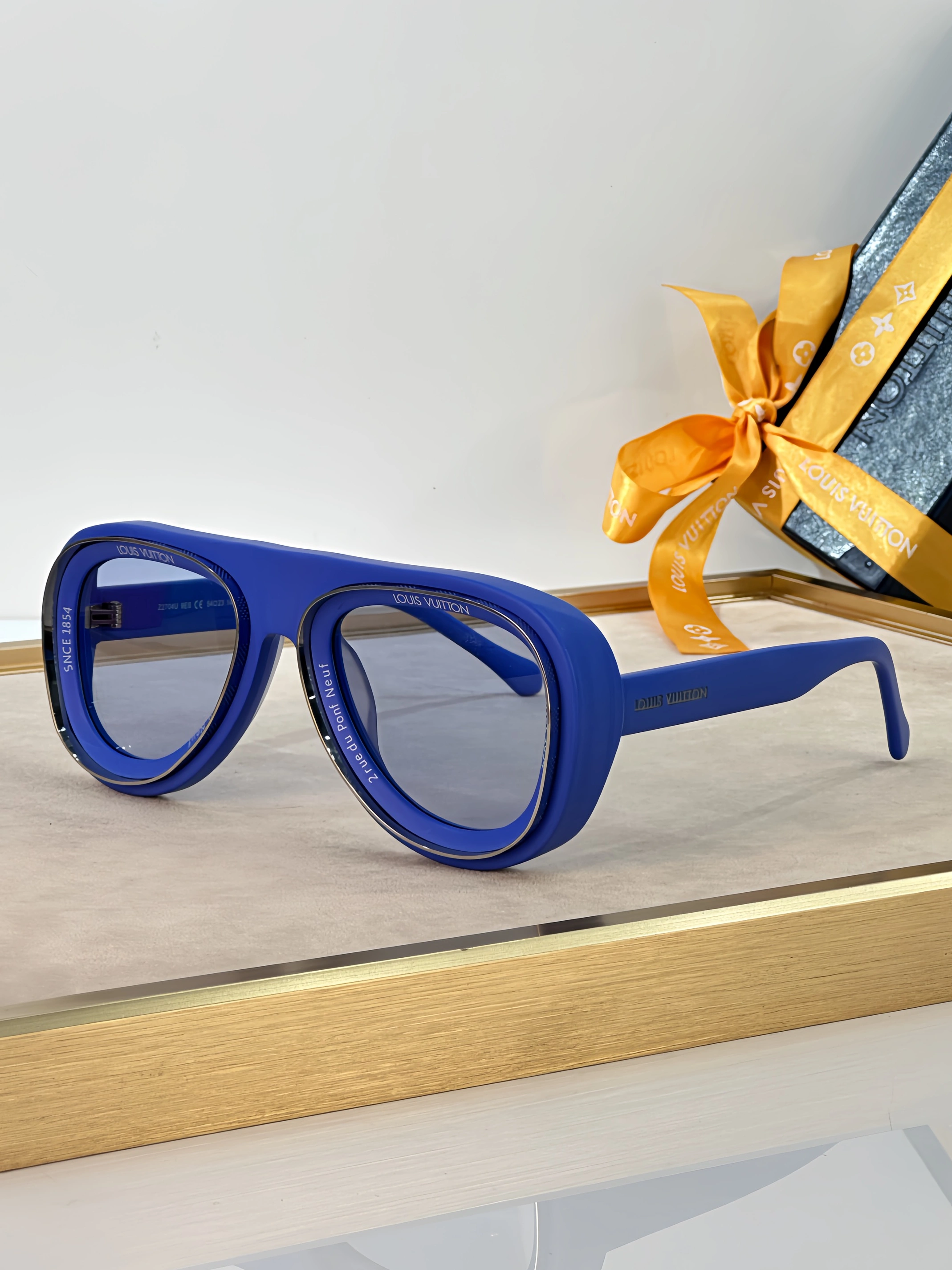 Louis Vuitton AAA Quality Sunglasses UrbanStyle 4191
