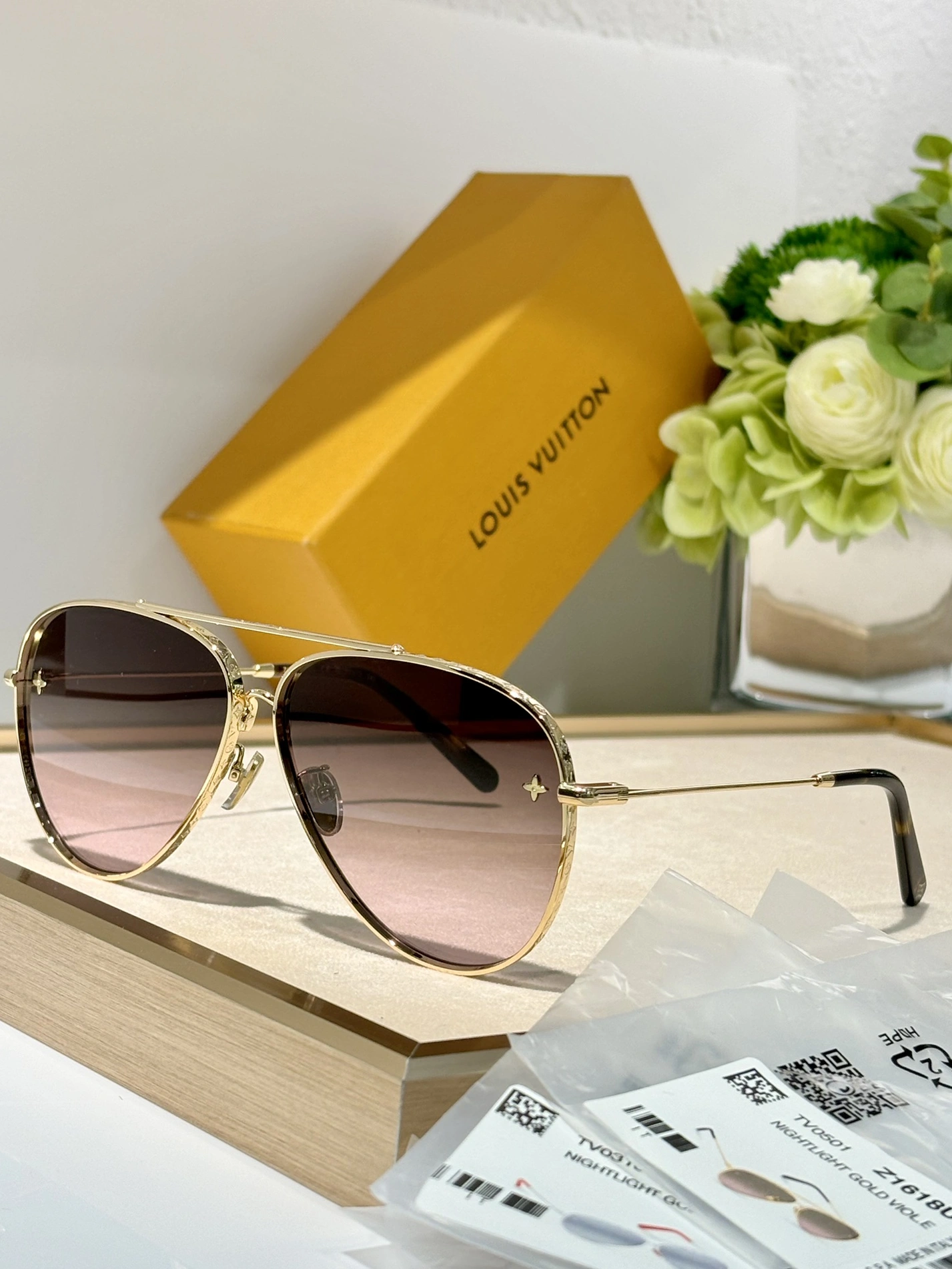 Louis Vuitton AAA Quality Sunglasses WellDesigned 1075
