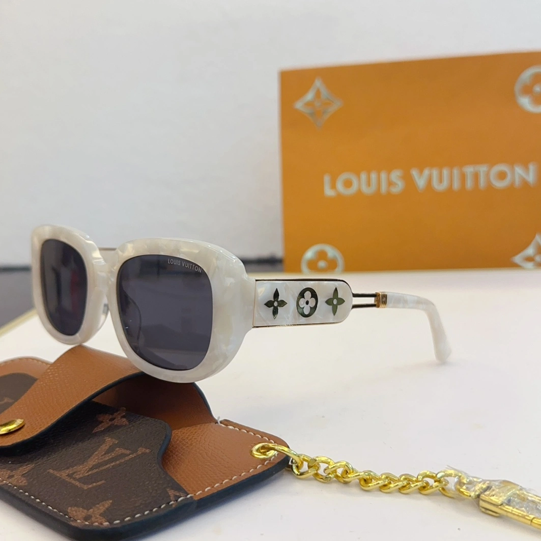 Louis Vuitton AAA Quality Sunglasses WellDesigned 2666