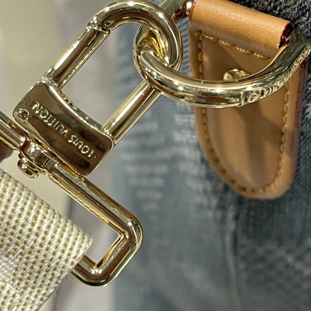 Louis Vuitton AAA Quality Tote-Handbags For Unisex Resilient 1948