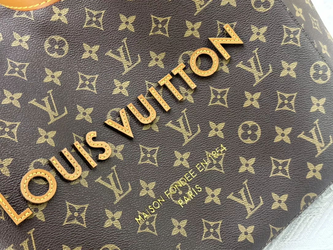 Louis Vuitton AAA Quality Tote-Handbags For Women Bright 9957