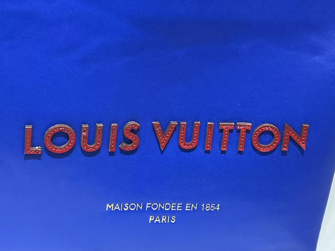 Louis Vuitton AAA Quality Tote-Handbags For Women Comfortable 3323