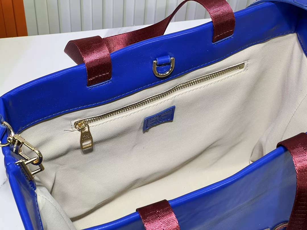 Louis Vuitton AAA Quality Tote-Handbags For Women Comfortable 3323