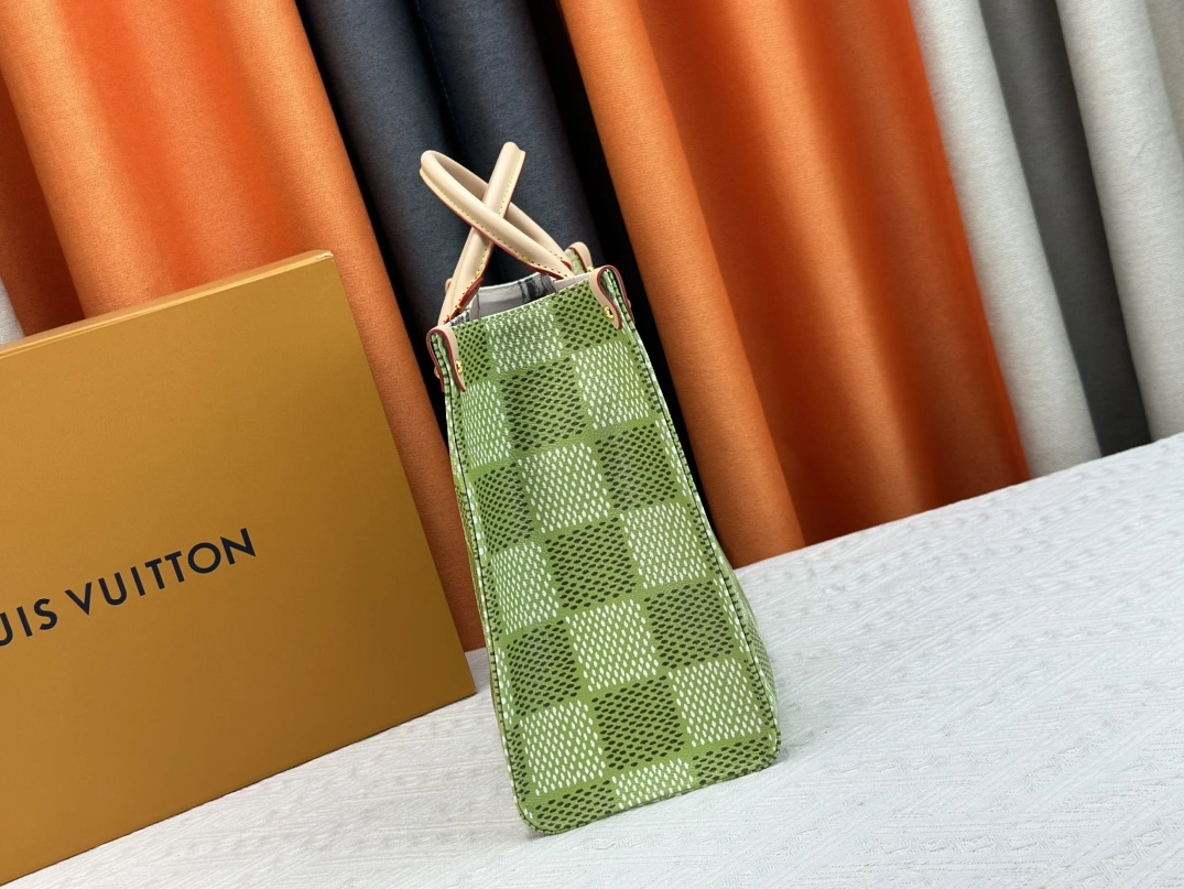 Louis Vuitton AAA Quality Tote-Handbags For Women Comfortable 7095