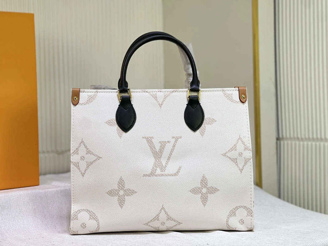 Louis Vuitton AAA Quality Tote-Handbags For Women DailyWear 7450