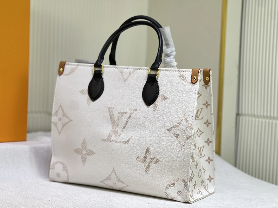 Louis Vuitton AAA Quality Tote-Handbags For Women DailyWear 7450