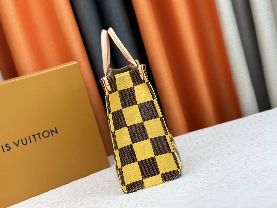 Louis Vuitton AAA Quality Tote-Handbags For Women EyeCatching 9178