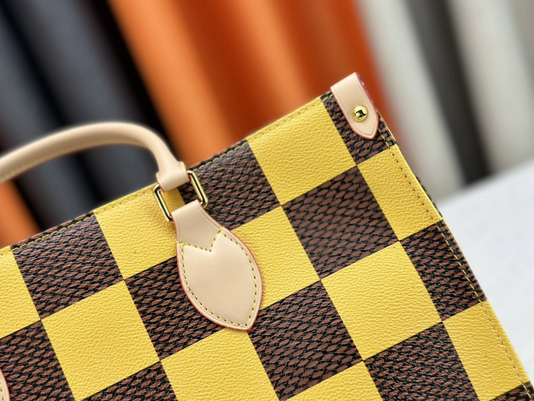 Louis Vuitton AAA Quality Tote-Handbags For Women EyeCatching 9178