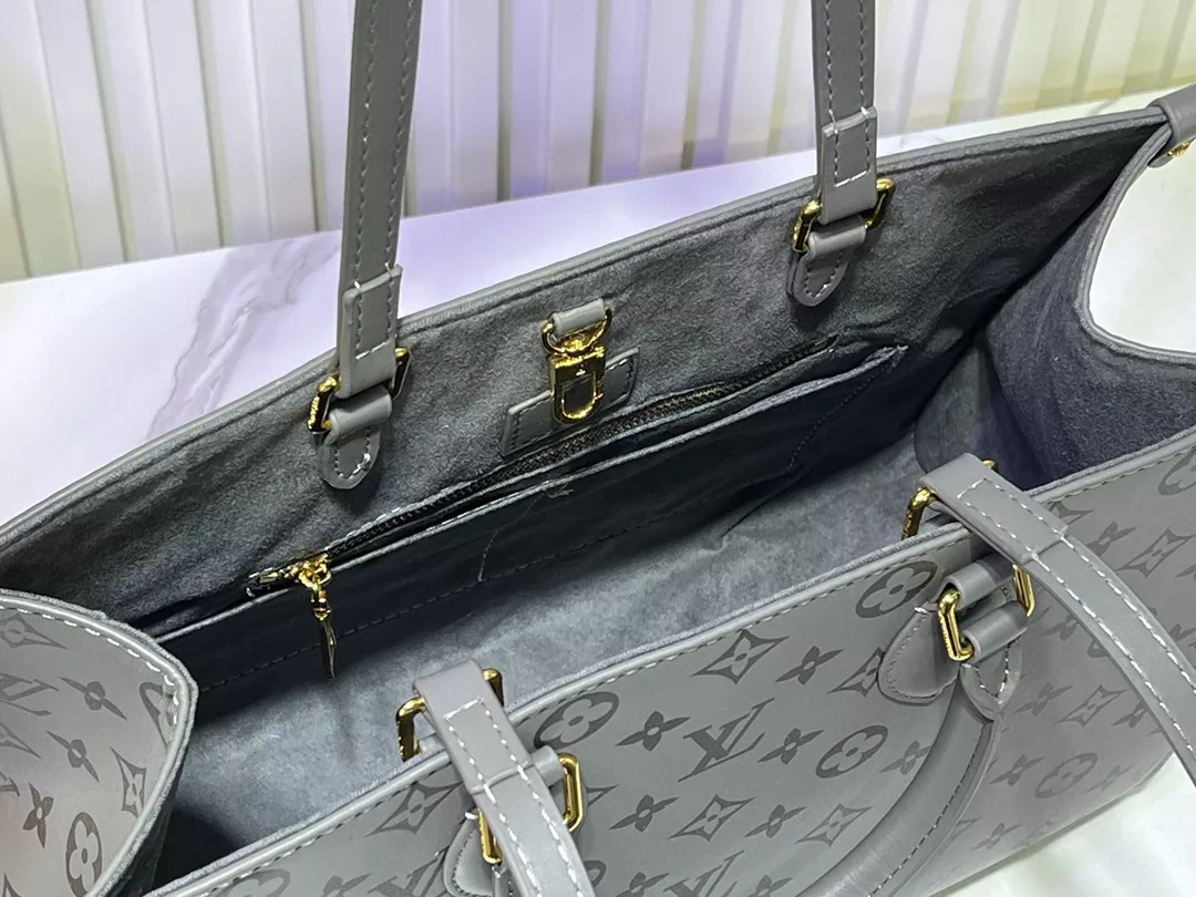 Louis Vuitton AAA Quality Tote-Handbags For Women GoAnywhere 4716