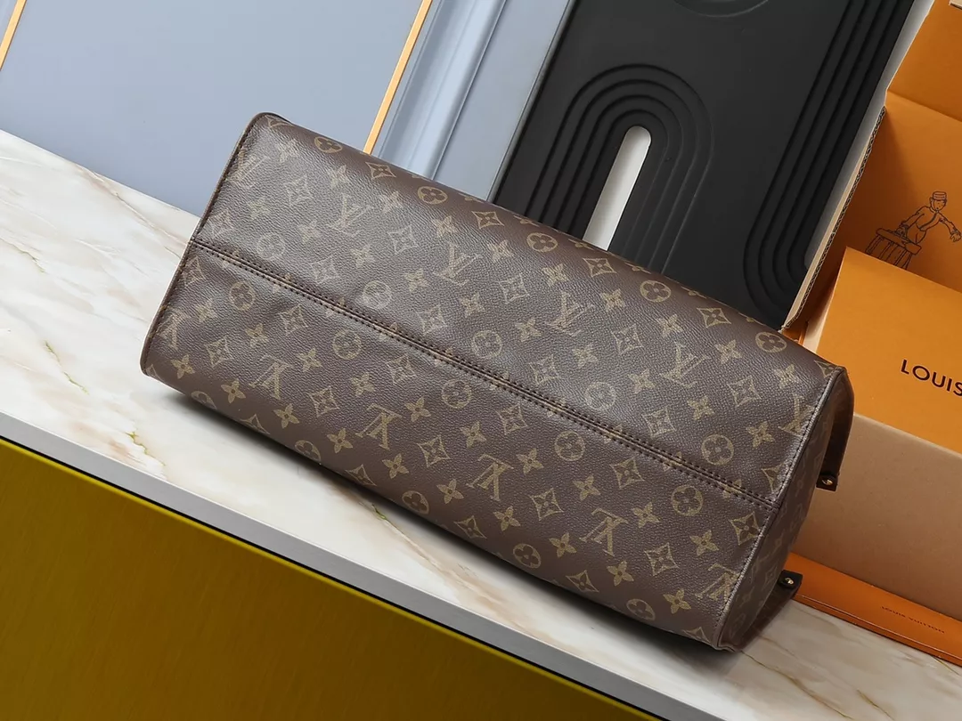 Louis Vuitton AAA Quality Tote-Handbags For Women Modern 6334