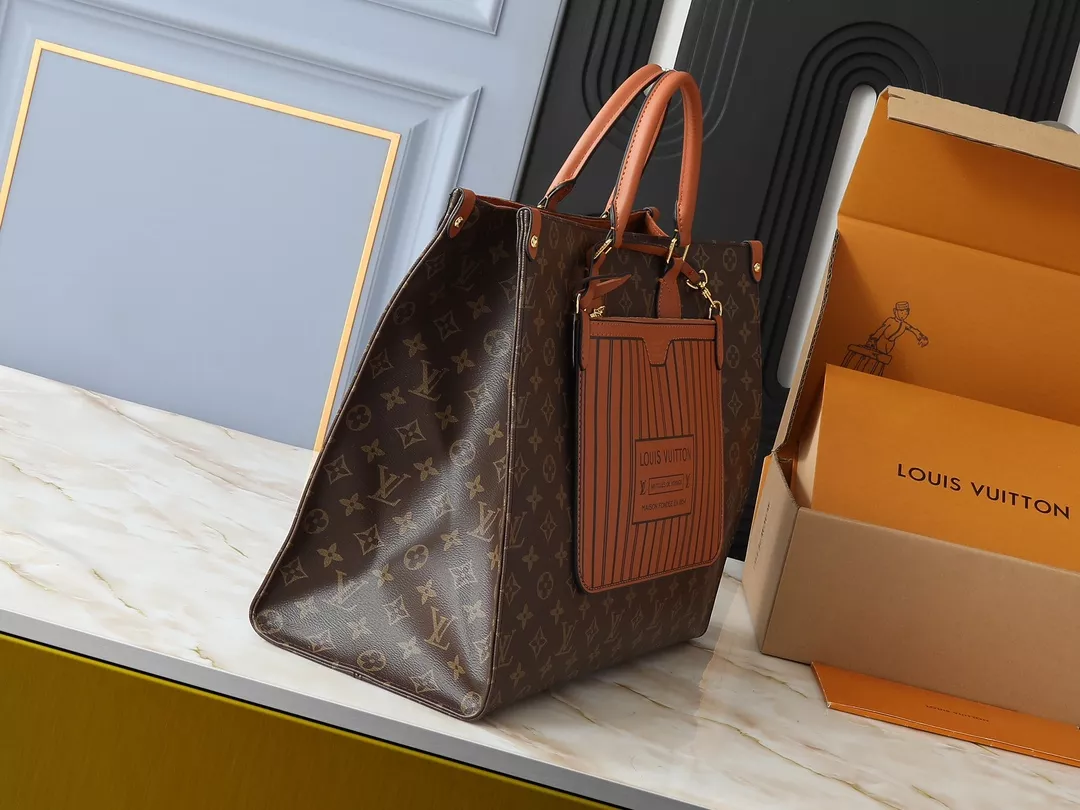 Louis Vuitton AAA Quality Tote-Handbags For Women Versatile 8238