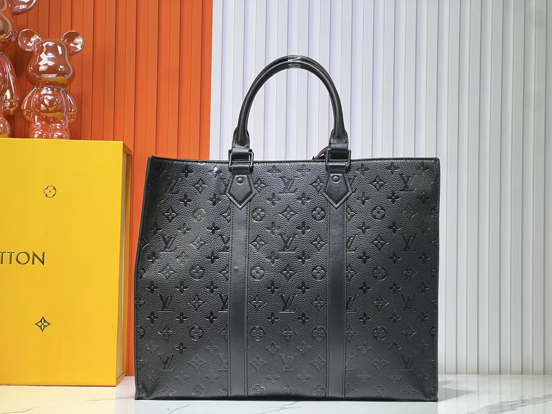 Louis Vuitton AAA Quality Tote-Handbags For Women Vibrant 8834