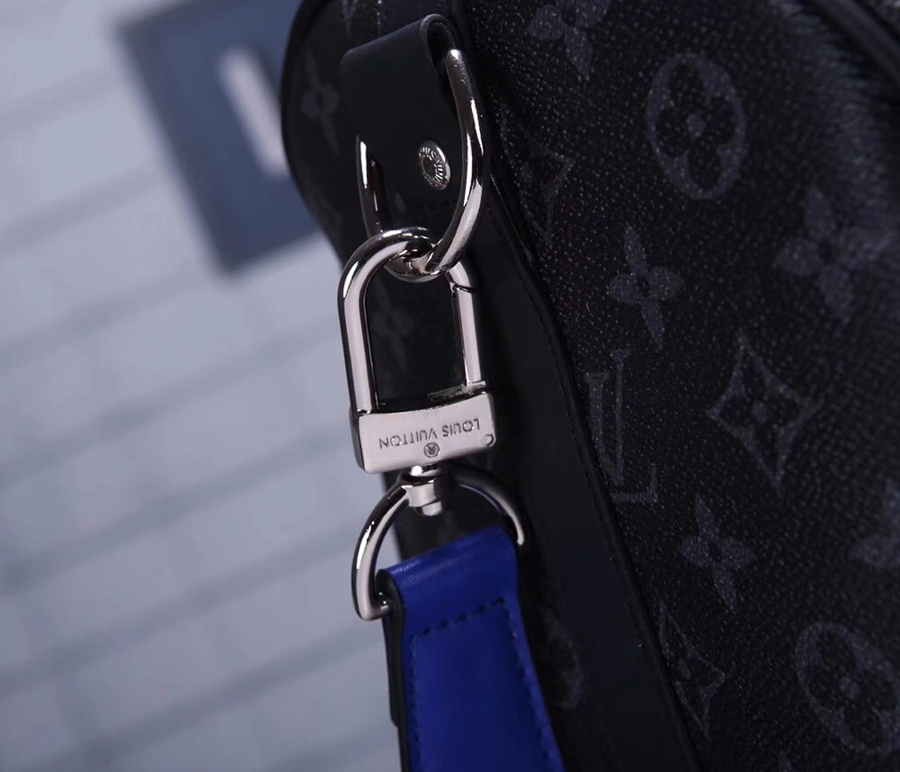 Louis Vuitton AAA Quality Travel Bags EyeCatching 3520