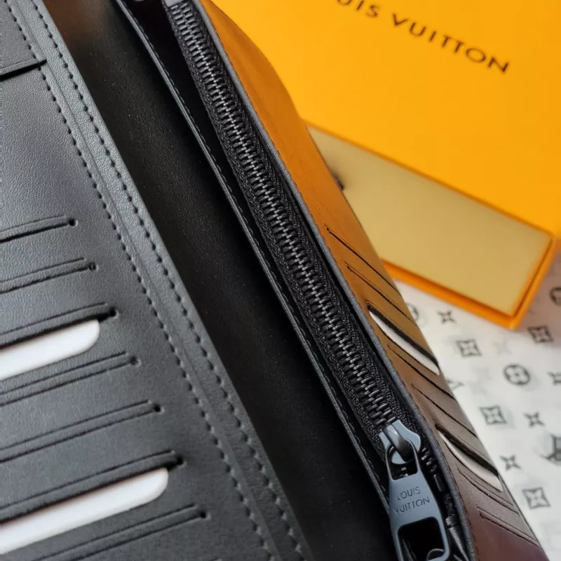 Louis Vuitton AAA Quality Wallets AllSeason 3181