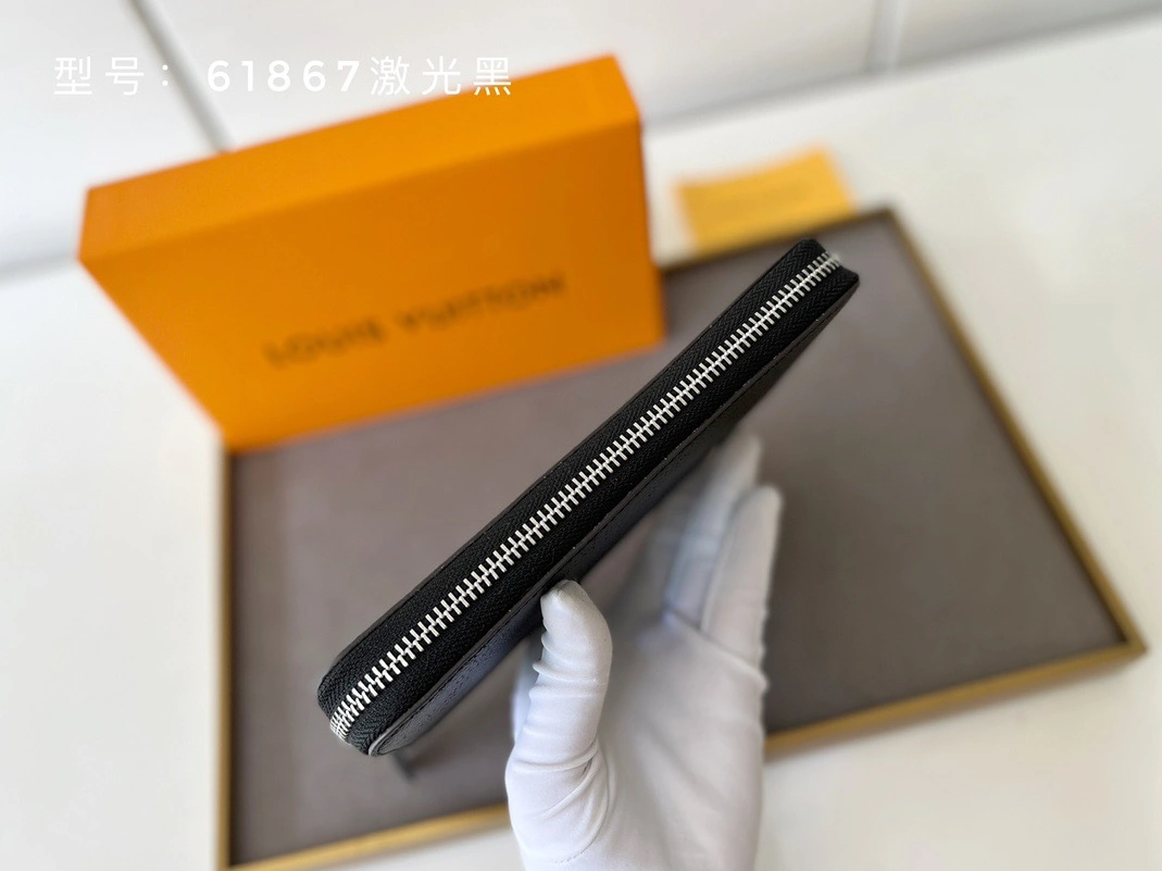 Louis Vuitton AAA Quality Wallets AllSeason 7398