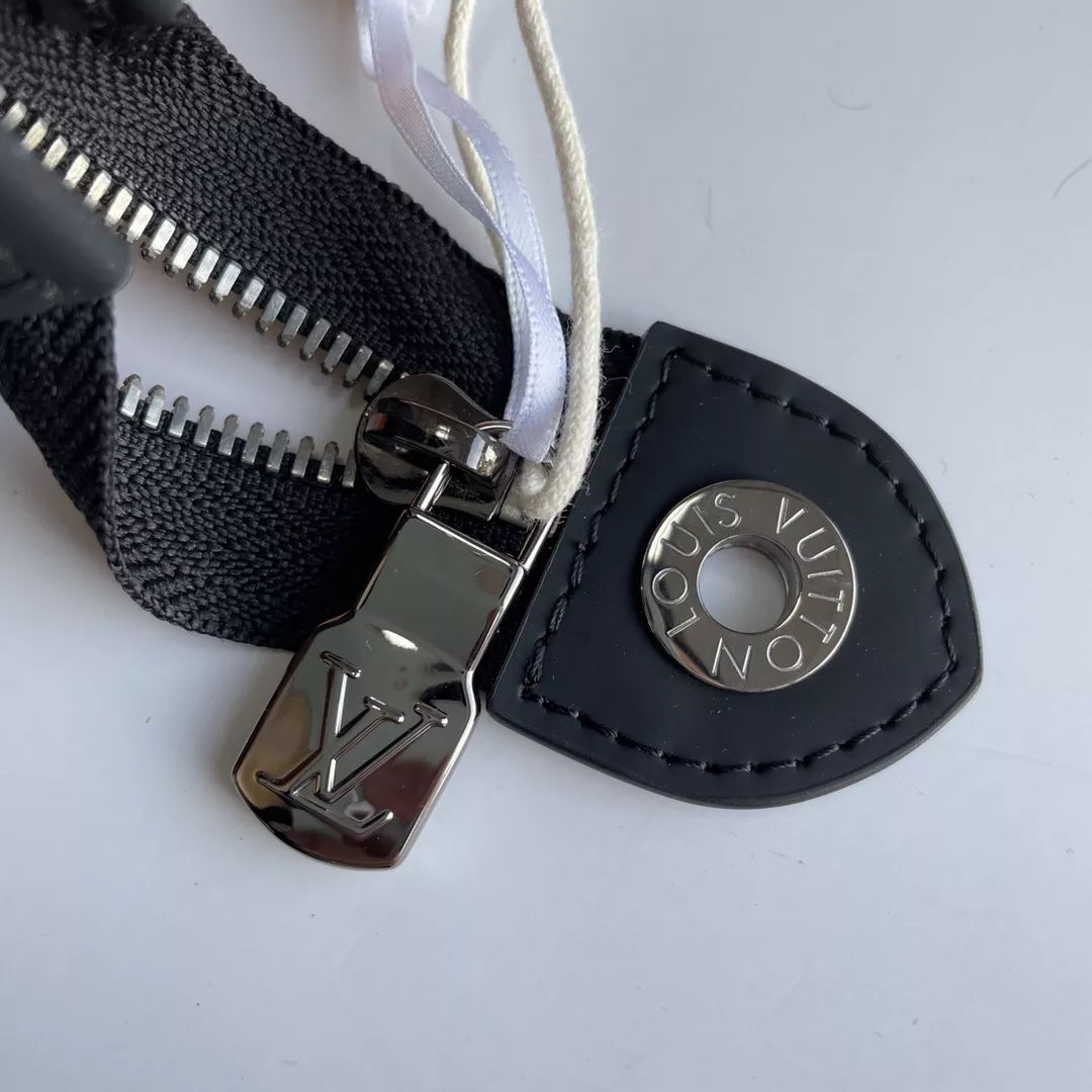 Louis Vuitton AAA Quality Wallets Bold 189