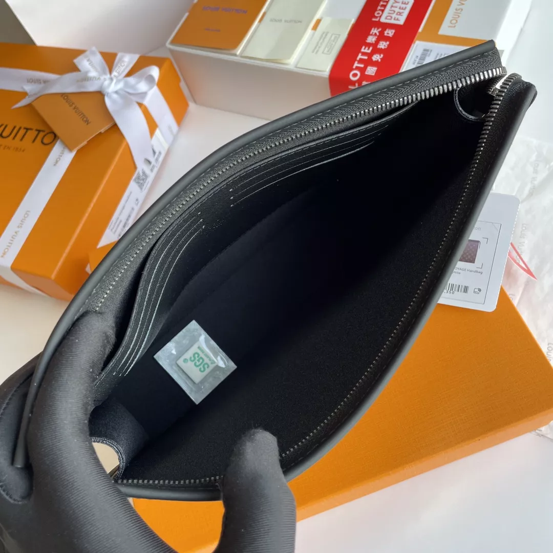 Louis Vuitton AAA Quality Wallets Bold 189