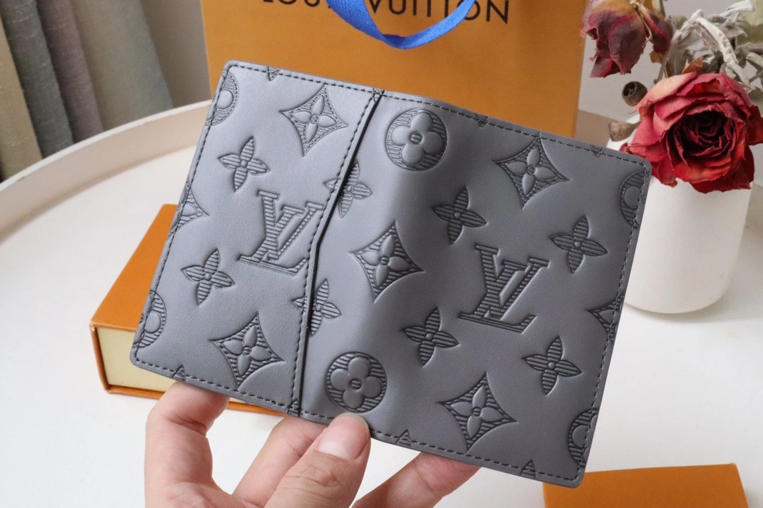 Louis Vuitton AAA Quality Wallets Breathable 6252