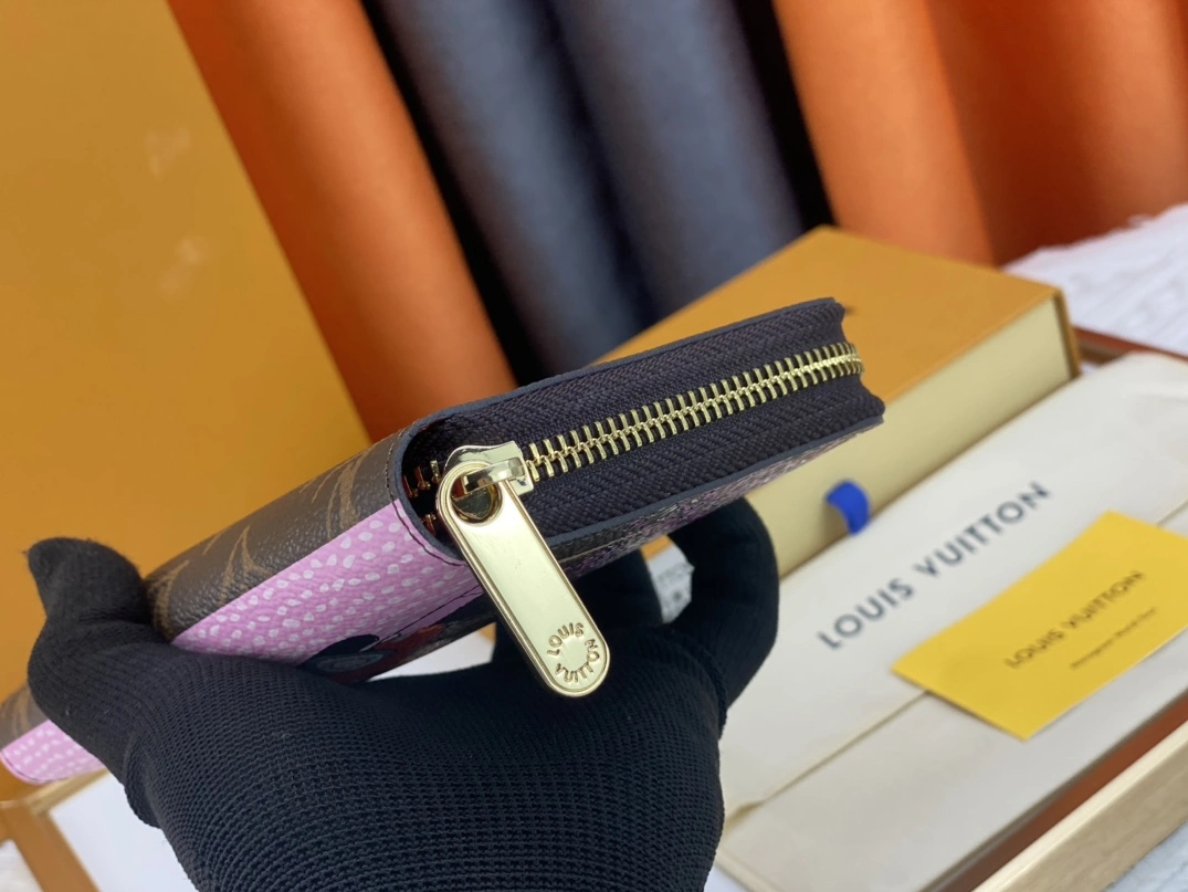 Louis Vuitton AAA Quality Wallets Comfortable 3593